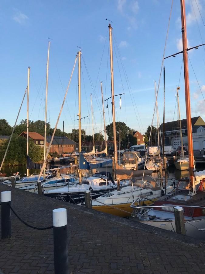 B&B Logeren Bij De Burgemeester Stad aan 't Haringvliet Zewnętrze zdjęcie
